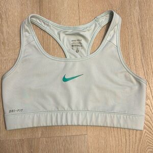 Nike pro sports bra